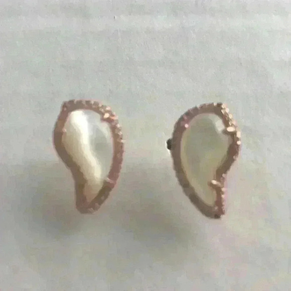 Kendra Scott new Temple in Ivory/blush gold - Picture 4 of 8